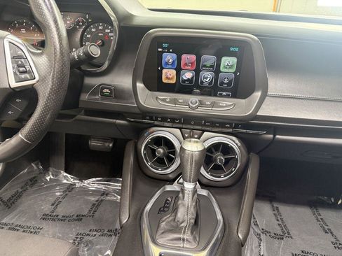 Used 2017 Chevrolet Camaro SS image 16
