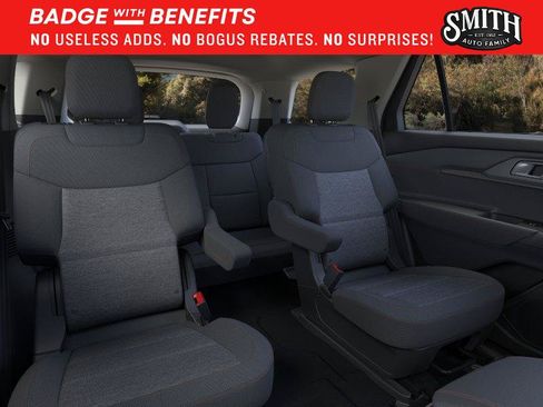 New 2026 Ford Explorer Active RWD image 12