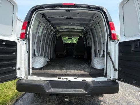 Used 2023 Chevrolet Express 2500 Extended RWD image 14