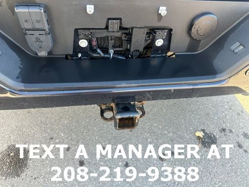 Used 2022 GMC Sierra 1500 AT4 w/ AT4 Premium Package image 12