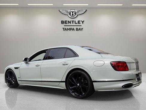 New 2025 Bentley Flying Spur Plug-In Hybrid image 8