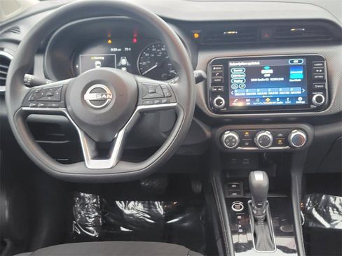 Certified 2023 Nissan Kicks SV image 14