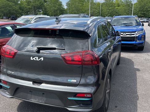 Certified 2022 Kia Niro EX FWD image 7