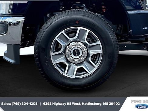 New 2025 Ford F250 XLT w/ 360-Degree Camera Package image 11