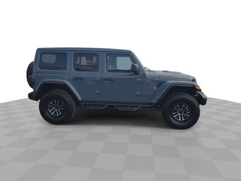 Used 2025 Jeep Wrangler Unlimited Rubicon AWD/4WD image 9