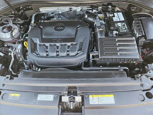 Certified 2022 Volkswagen Tiguan S FWD image 21