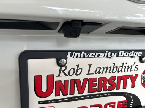 Used 2024 Toyota Highlander XLE image 21