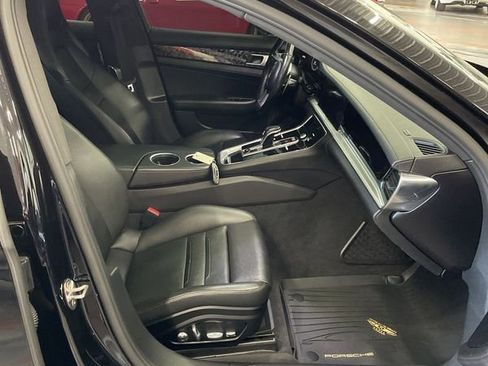 Used 2020 Porsche Panamera 4 image 6