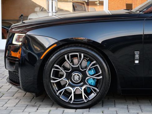 Used 2022 Rolls-Royce Ghost Black Badge image 12