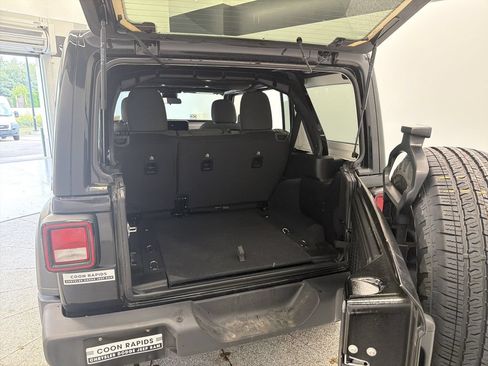 Certified 2024 Jeep Wrangler Unlimited Sport AWD/4WD image 15