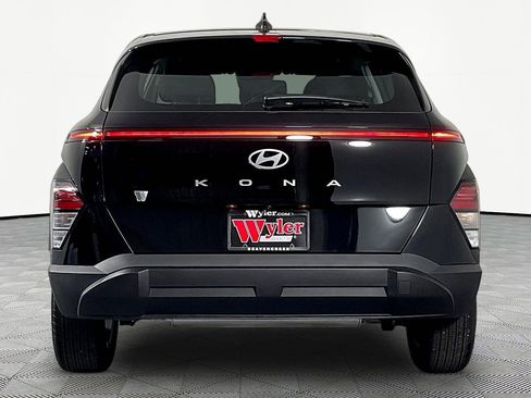Certified 2026 Hyundai Kona SE FWD image 5