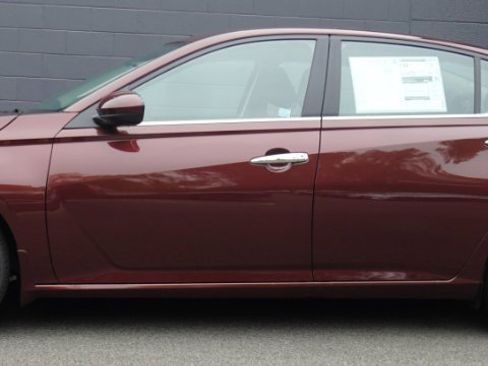 New 2025 Nissan Altima 2.5 SV w/ SV Special Edition Package image 2