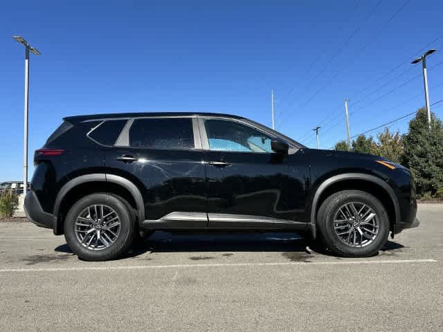 Used 2023 Nissan Rogue S AWD/4WD image 3