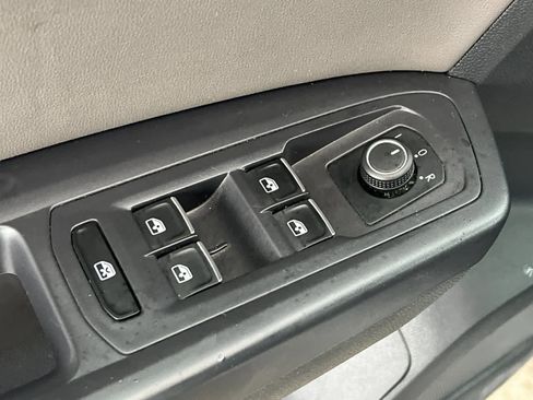 Used 2021 Volkswagen Atlas Cross Sport S image 14