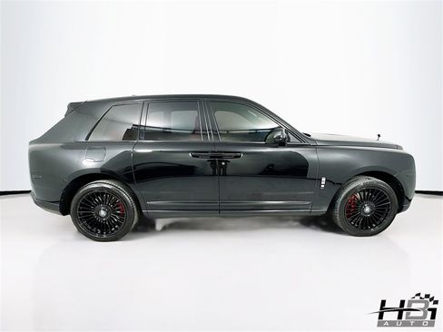 Used 2019 Rolls-Royce Cullinan image 5