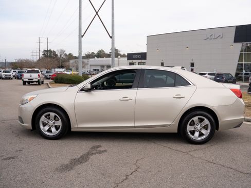 Used 2015 Chevrolet Malibu LT image 20