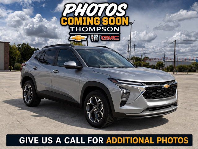 Certified 2024 Chevrolet Trax LT w/ Driver Confidence Package FWD image 1