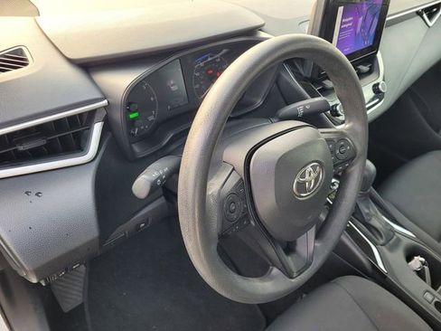 Used 2023 Toyota Corolla LE image 24