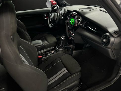 Used 2019 MINI Cooper John Cooper Works w/ Signature Upholstery Package image 18