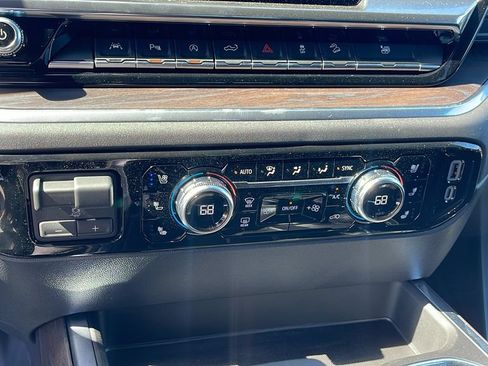 New 2026 GMC Sierra 1500 SLT w/ SLT Premium Plus Package AWD/4WD image 19