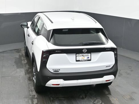 Certified 2025 Nissan Kicks S image 33