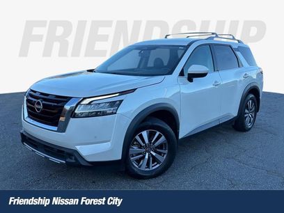 Used 2022 Nissan Pathfinder SL