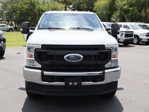 Used 2022 Ford F250 XL w/ Power Equipment Group AWD/4WD image 4