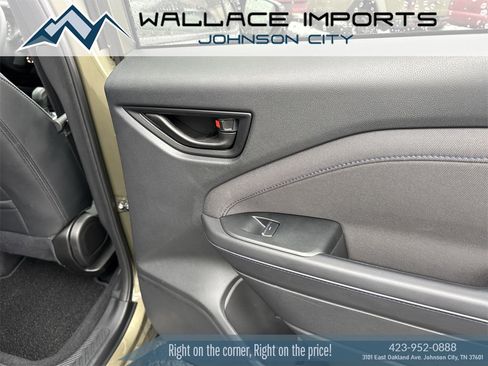 Used 2025 Subaru Forester Premium w/ Convenience Package #2 image 43