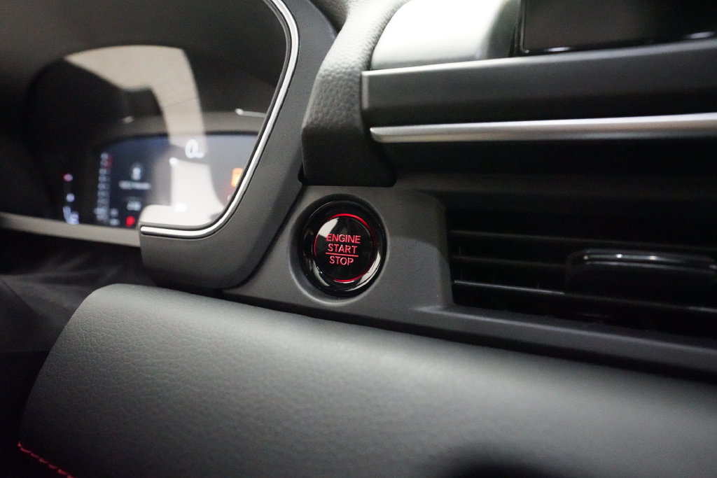 Certified 2025 Honda Pilot Black Edition image 31