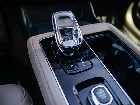 Used 2026 Volvo XC90 B5 Core image 24