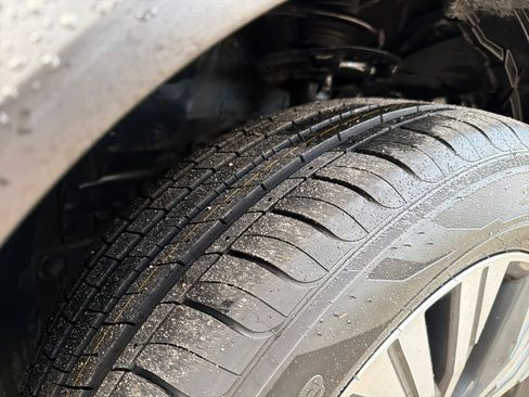 Used 2022 Nissan Rogue SV image 13