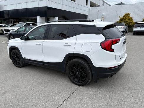 Used 2020 GMC Terrain SLT w/ Preferred Package image 3