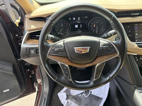 Used 2022 Cadillac XT5 Premium Luxury w/ Platinum Package AWD/4WD image 17