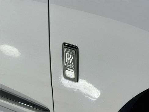 Used 2025 Rolls-Royce Cullinan Black Badge AWD/4WD image 40