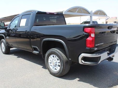 Used 2022 Chevrolet Silverado 2500 LT w/ Texas Edition AWD/4WD image 7