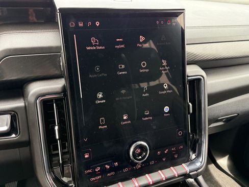 Used 2025 GMC Yukon AT4 w/ AT4 Premium Package AWD/4WD image 29