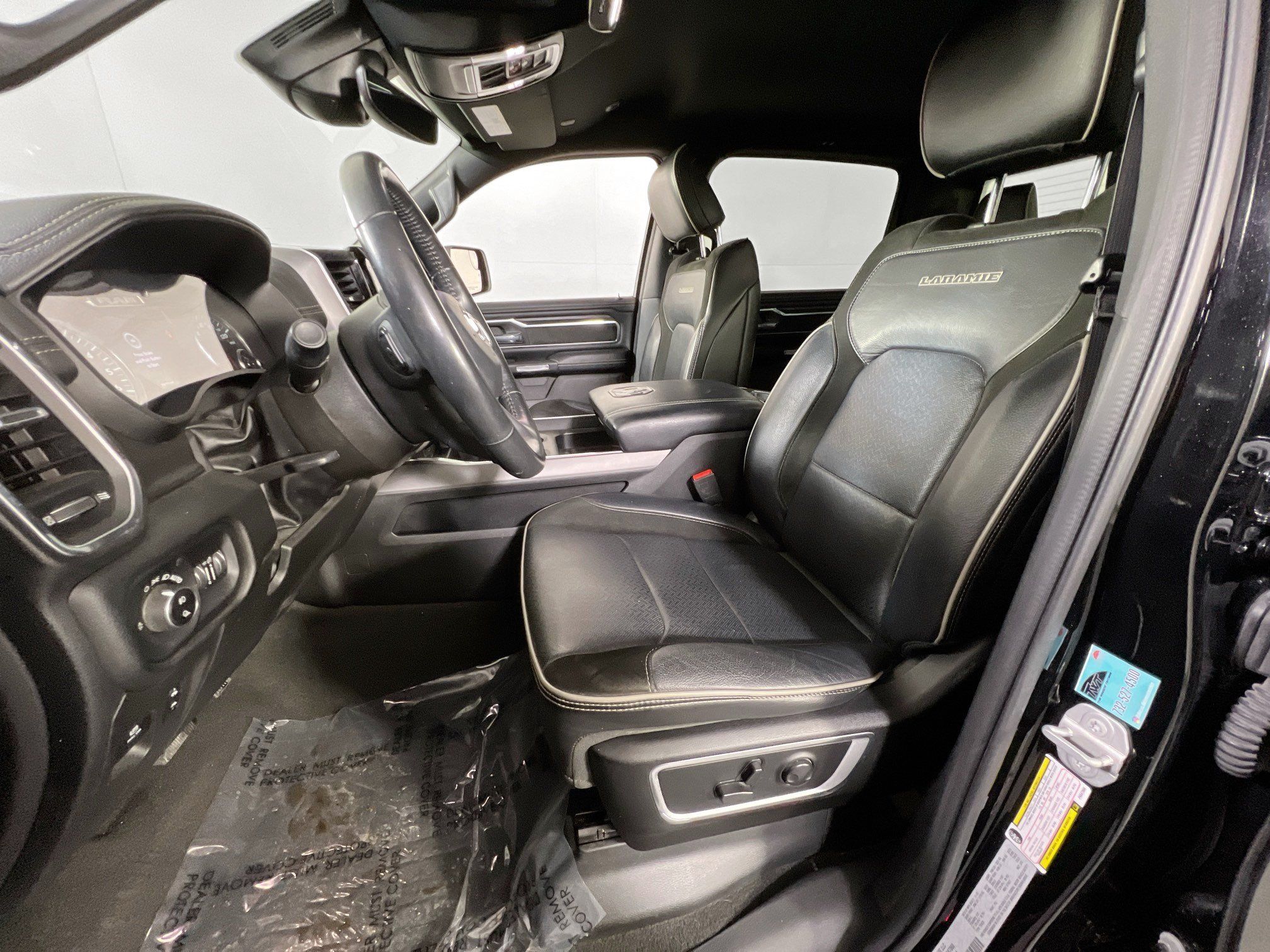 Used 2023 RAM 1500 Laramie AWD/4WD image 21