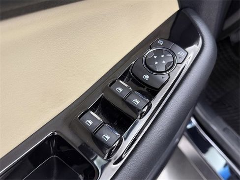 Used 2019 Ford Edge SEL w/ Equipment Group 201A image 10