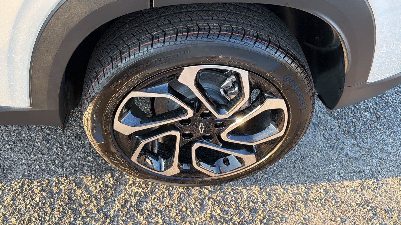 New 2026 Chevrolet Trax RS w/ Sunroof Package FWD image 13