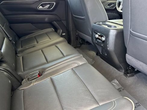 Used 2024 GMC Yukon SLT AWD/4WD image 19