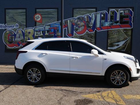 Used 2022 Cadillac XT5 Premium Luxury FWD image 37