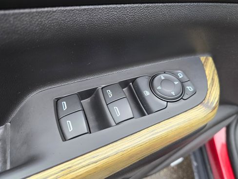 Used 2018 GMC Acadia Denali image 27