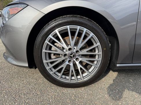Used 2021 Mercedes-Benz CLA 250 image 9