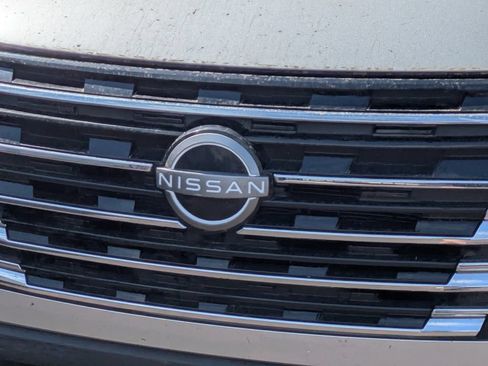 Used 2024 Nissan Rogue SV FWD image 13