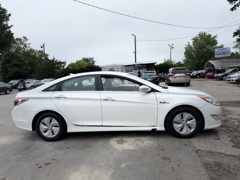 Used 2014 Hyundai Sonata Hybrid FWD image 4