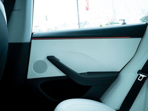 Used 2026 Tesla Model 3 RWD image 38