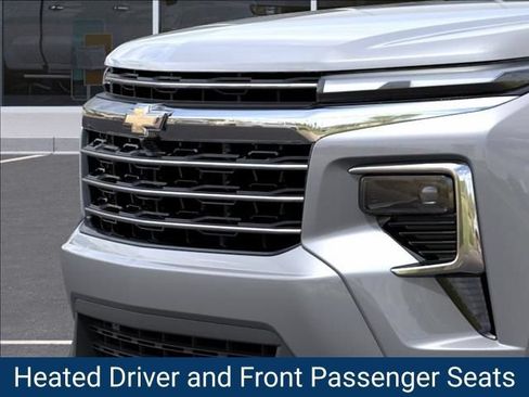 New 2027 Chevrolet Traverse LT FWD image 15