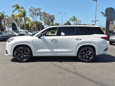 New 2026 Lexus TX 500h AWD image 8