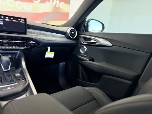 Used 2024 Alfa Romeo Tonale Ti image 48