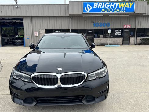 Used 2020 BMW 330i xDrive Sedan w/ Convenience Package AWD/4WD image 4